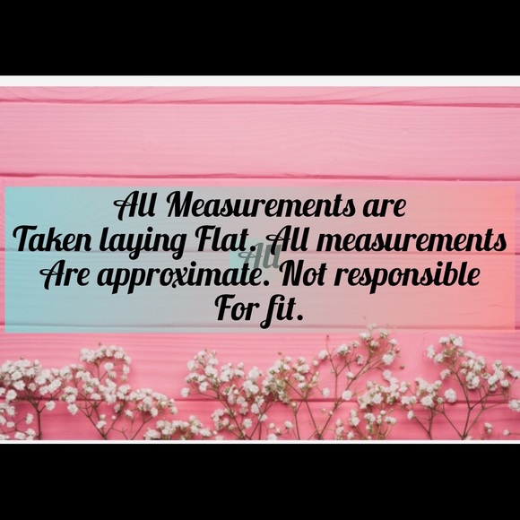 LF Seek the label  Women Cropped chambray  bell sleeved V neck shirt Sz. Small - Picture 7 of 7